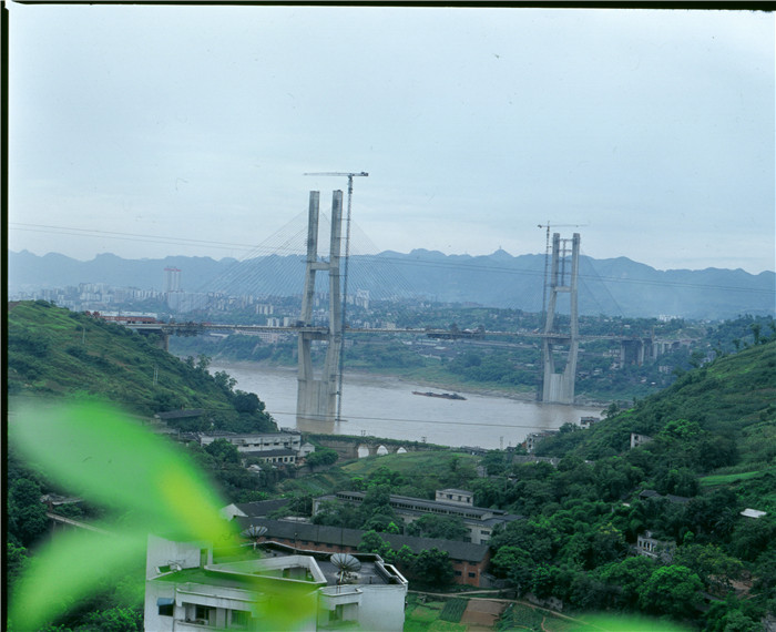 重慶大佛寺長江大橋.jpg